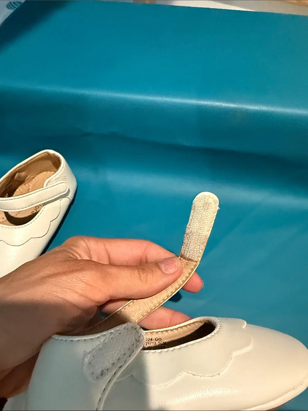 Baby Mary Jane Shoes in White with Scallop Trim